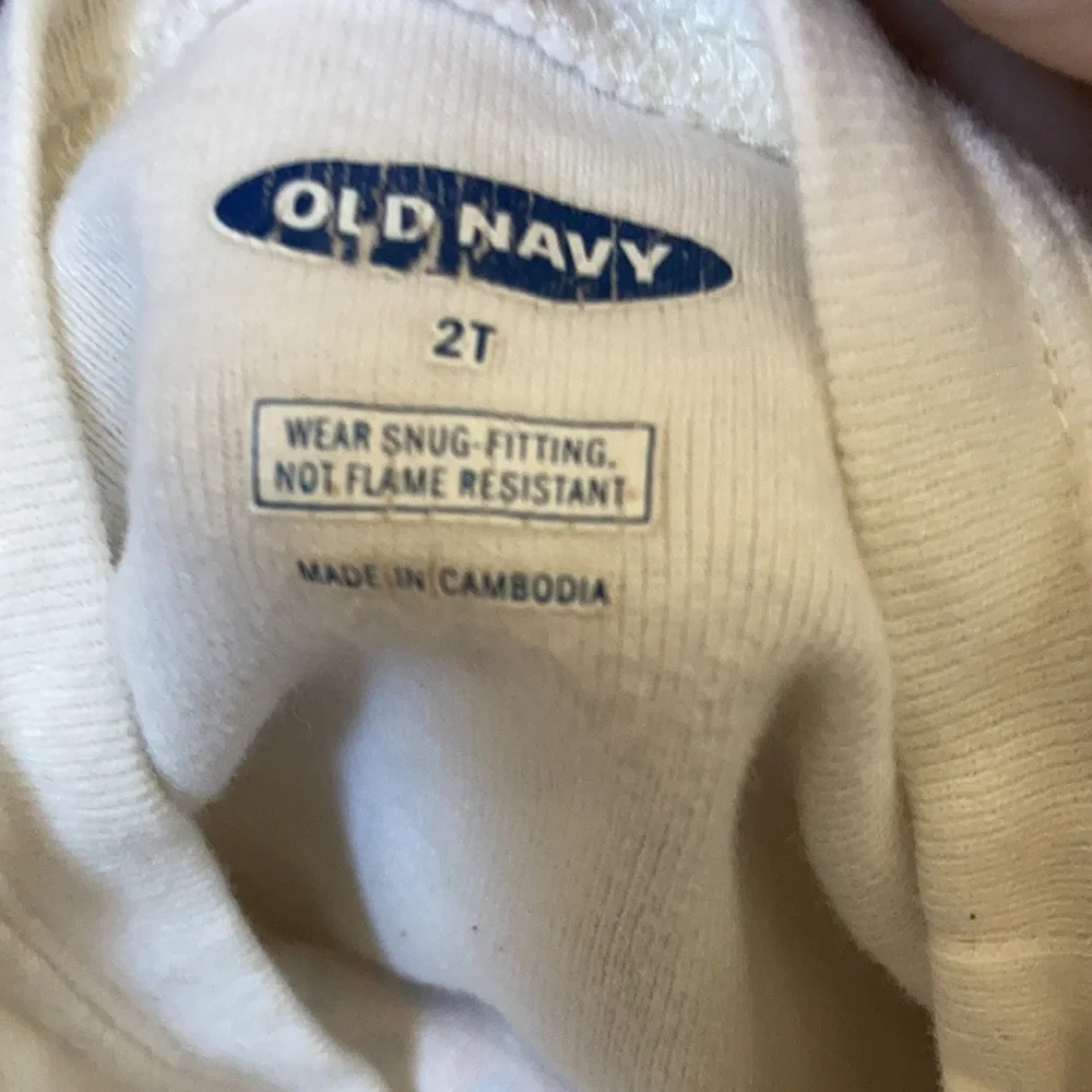 Old navy queen of the jungle girls sleep top 2t